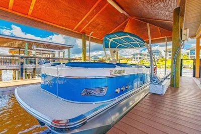 Avalon Catalina 2585