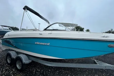 Bayliner Element E21