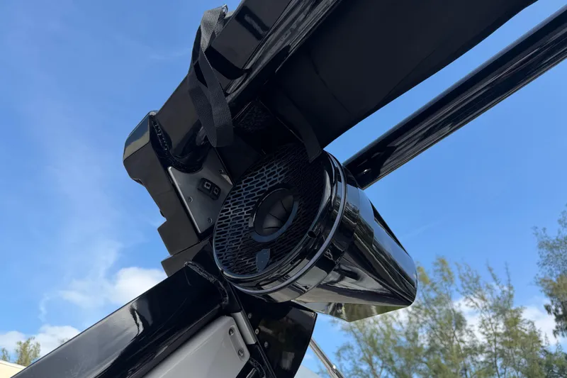  Yacht Photos Pics Centurion Nv233 2026 boat speaker system against a clear blue sky.