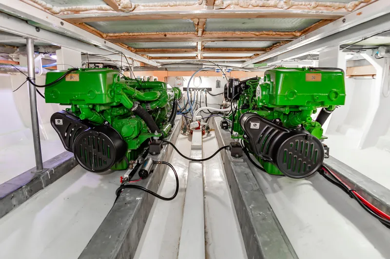 Predator Yacht Photos Pics 