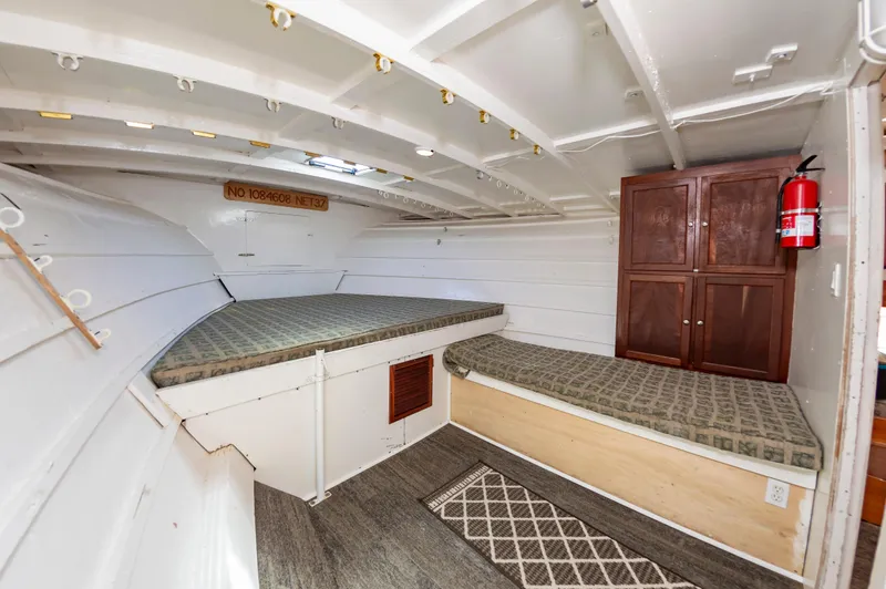 Predator Yacht Photos Pics 