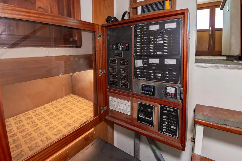 Predator Yacht Photos Pics 