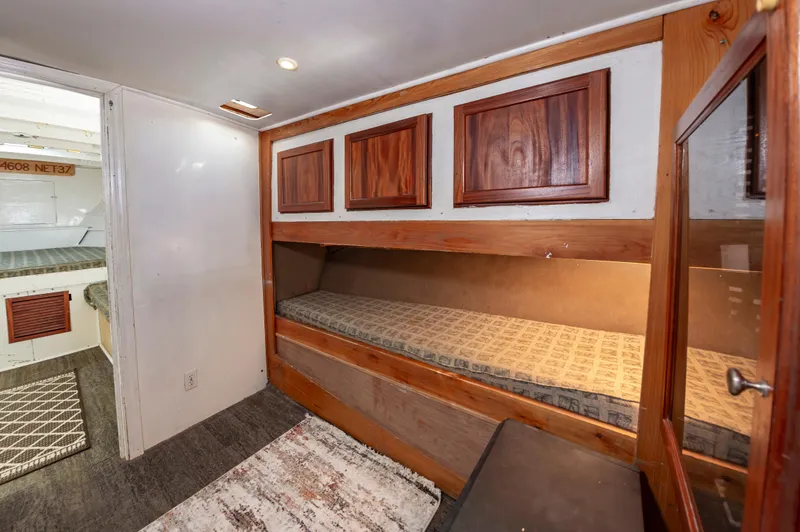 Predator Yacht Photos Pics 