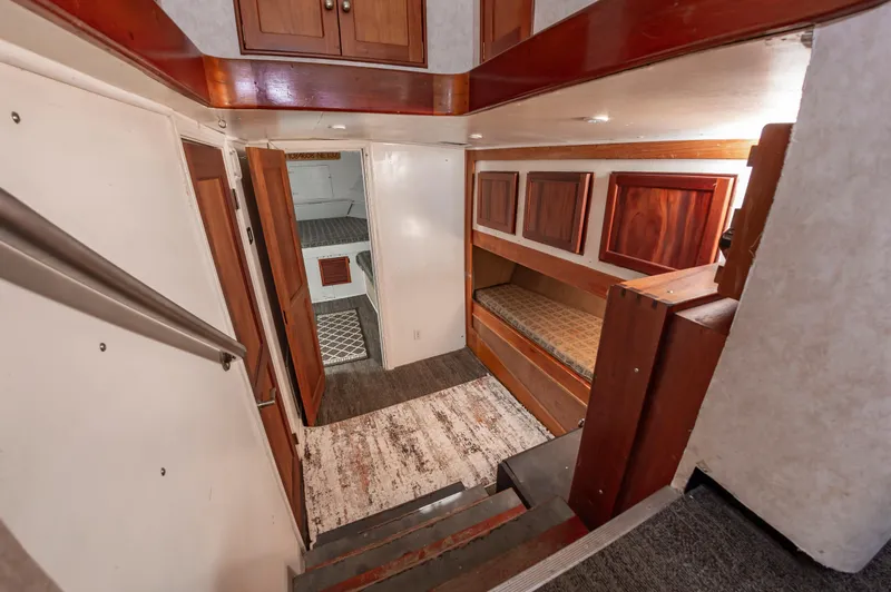 Predator Yacht Photos Pics 