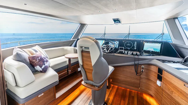 Cosa Bella Yacht Photos Pics 