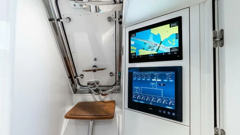 Cosa Bella Yacht Photos Pics 