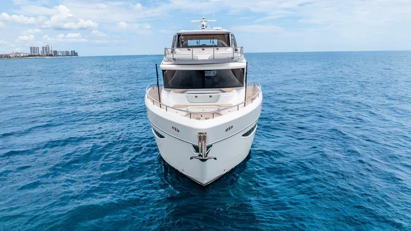 Cosa Bella Yacht Photos Pics 