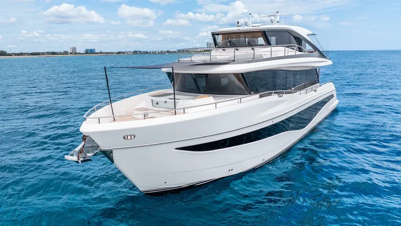 Cosa Bella Yacht Photos Pics 