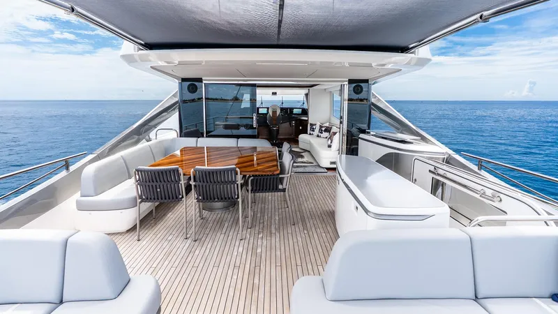 Cosa Bella Yacht Photos Pics 