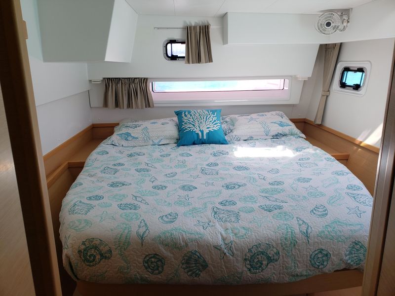 2017 Lagoon 42