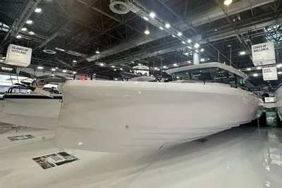 2024 Axopar 45 Cross Cabin
