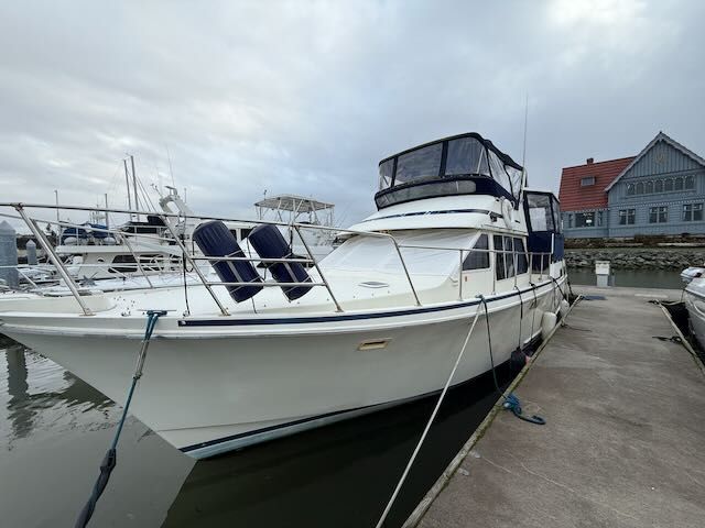 Tollycraft 40 Sun Deck
