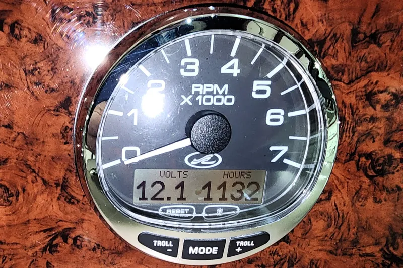 Keep The Faith Yacht Photos Pics Tachometer of 2005 Sea Ray 340 Sundancer showing 12.1 volts and 1132 hours.