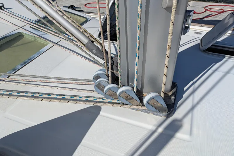 Laylay Yacht Photos Pics Close-up of rigging on a 2003 Beneteau Oceanis Clipper 473 sailboat deck.