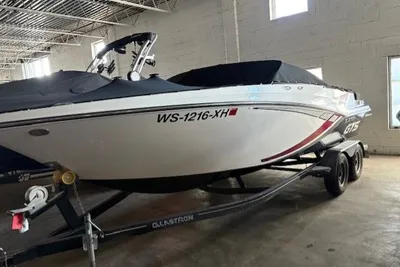 Glastron 225 GTS