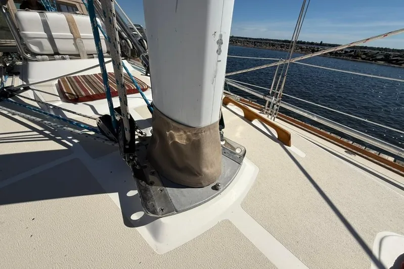  Yacht Photos Pics Deck of a 1998 Tartan 3500 sailboat with mast and rigging details.