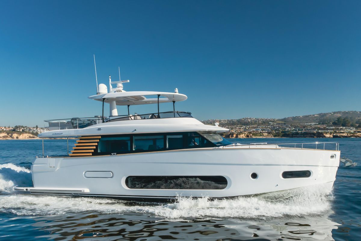 2023 Azimut 66 