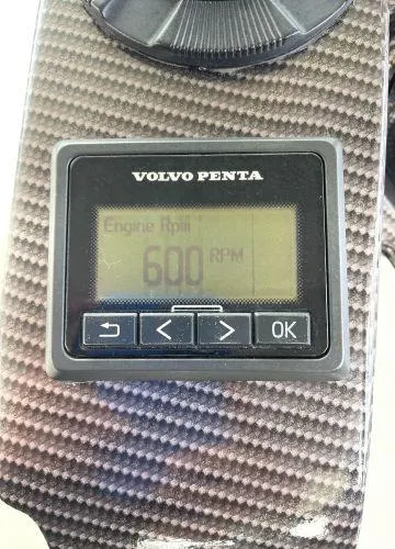  Yacht Photos Pics Volvo Penta engine display showing 600 RPM on Azimut Atlantis 43, 2012 model.