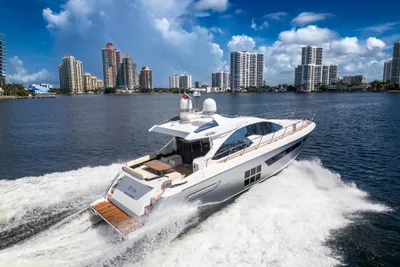 Azimut 55S