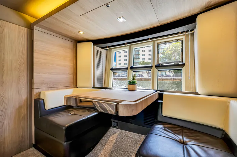 Ey IV Yacht Photos Pics 