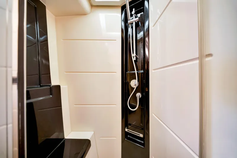 Ey IV Yacht Photos Pics 