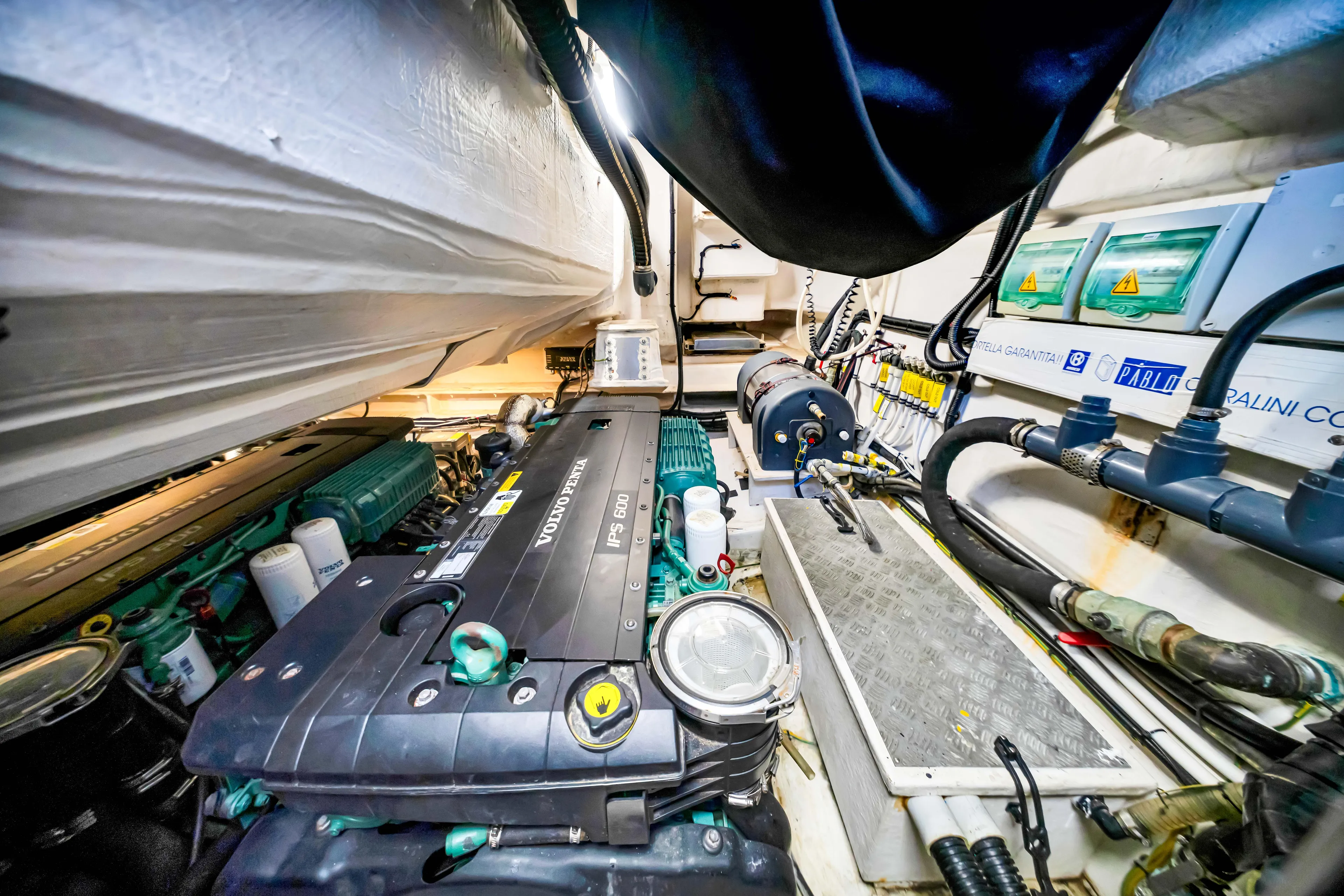 Ey IV Yacht Photos Pics 