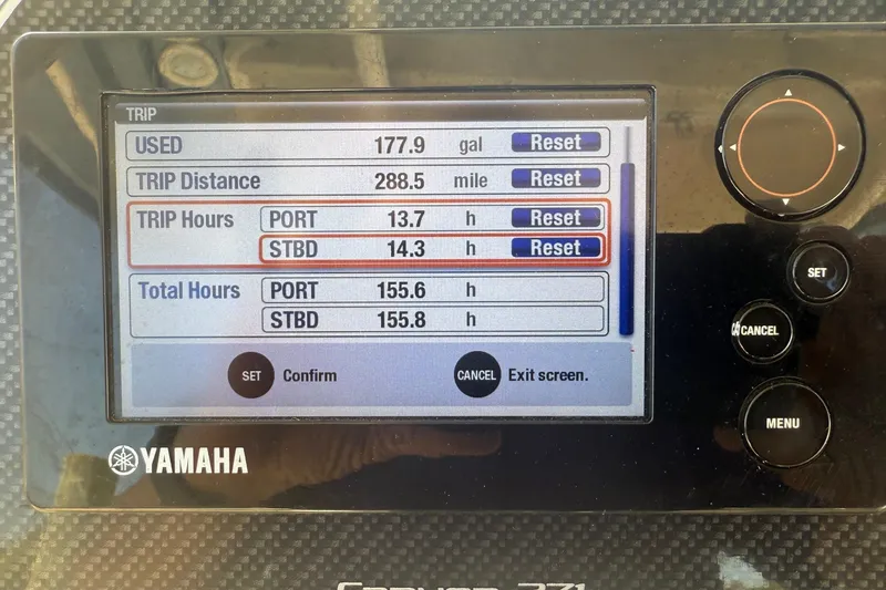  Yacht Photos Pics Yamaha display showing trip data for 2017 Grady-White Canyon 271 FS boat.
