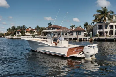Custom Carolina 32 Open