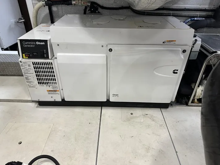  Yacht Photos Pics Cummins Onan generator in 2019 Galeon 650 Sky yacht engine room.