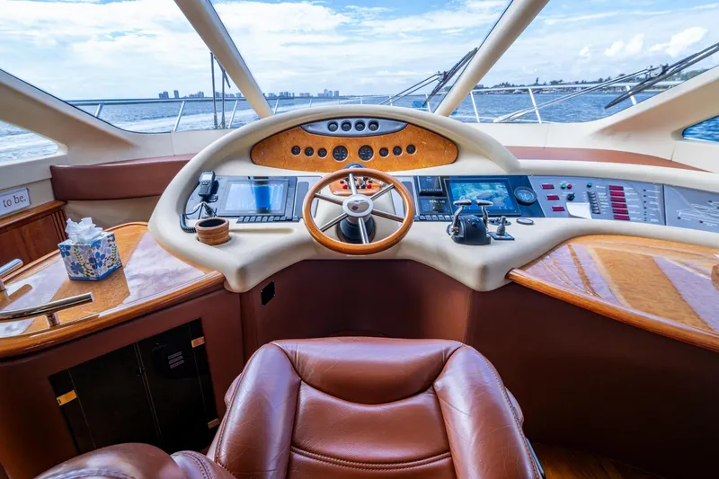 To Life! Yacht Photos Pics 