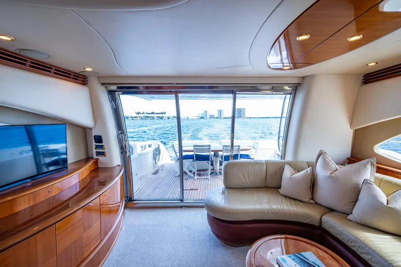 To Life! Yacht Photos Pics 