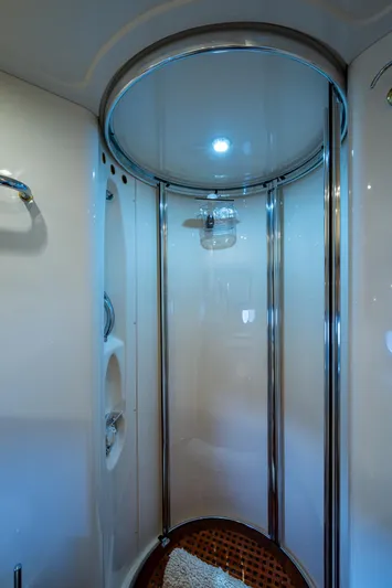 To Life! Yacht Photos Pics 