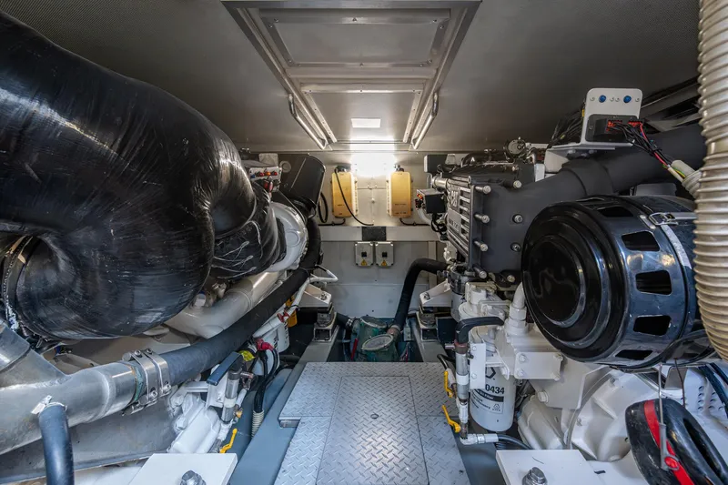 To Life! Yacht Photos Pics 