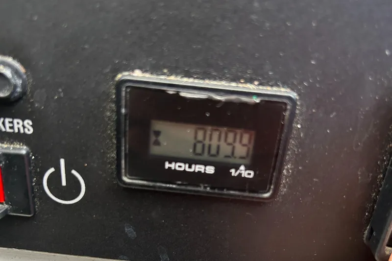 Skye Yacht Photos Pics Genset Hours - May '25