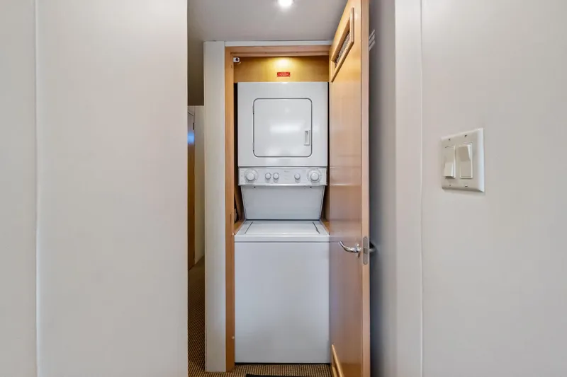 Endurance Yacht Photos Pics 