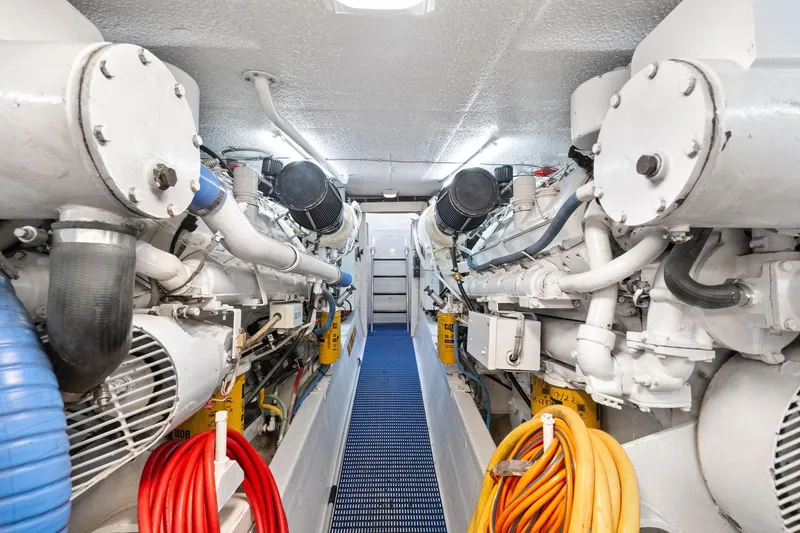 Endurance Yacht Photos Pics 