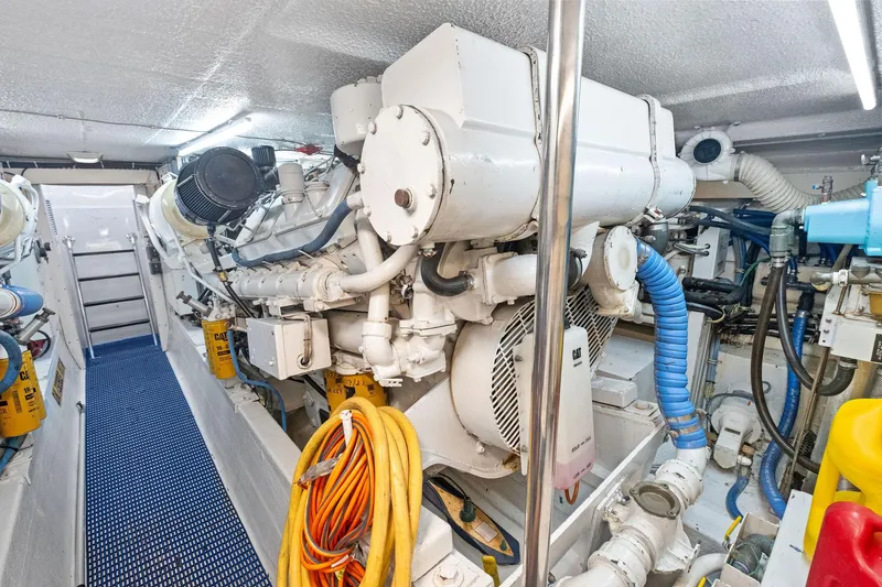 Endurance Yacht Photos Pics 