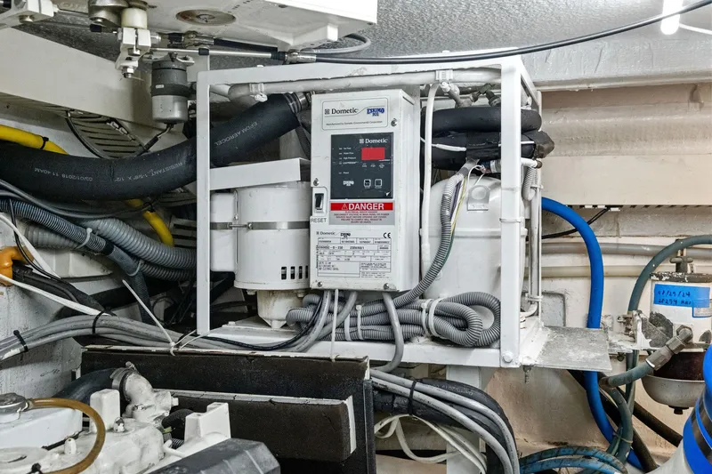 Endurance Yacht Photos Pics 