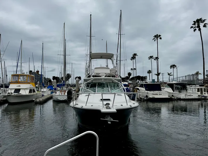 Los Gemelos Yacht Photos Pics 