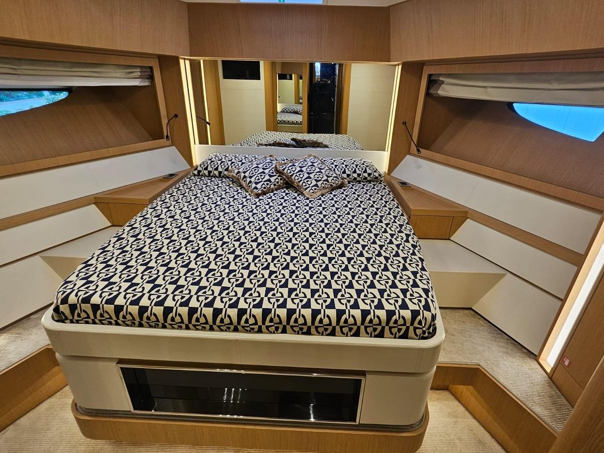 2016 Riva 87 