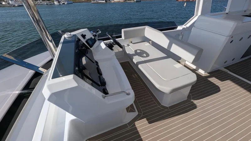 Hamlet Yacht Photos Pics 