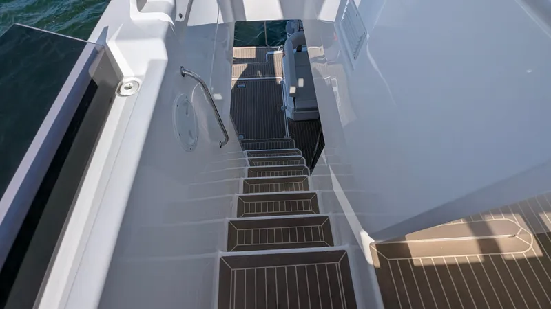 Hamlet Yacht Photos Pics 