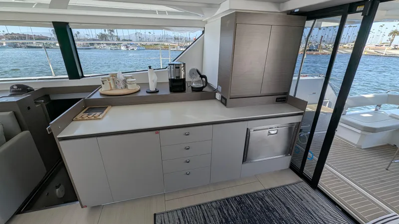 Hamlet Yacht Photos Pics 