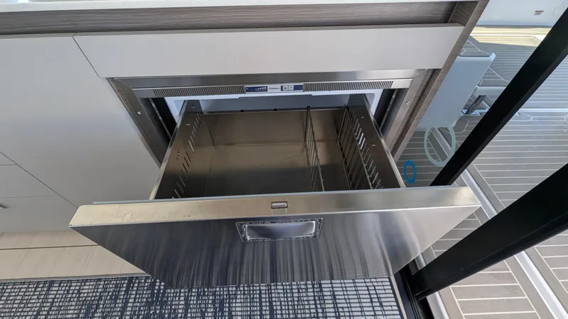 Hamlet Yacht Photos Pics 