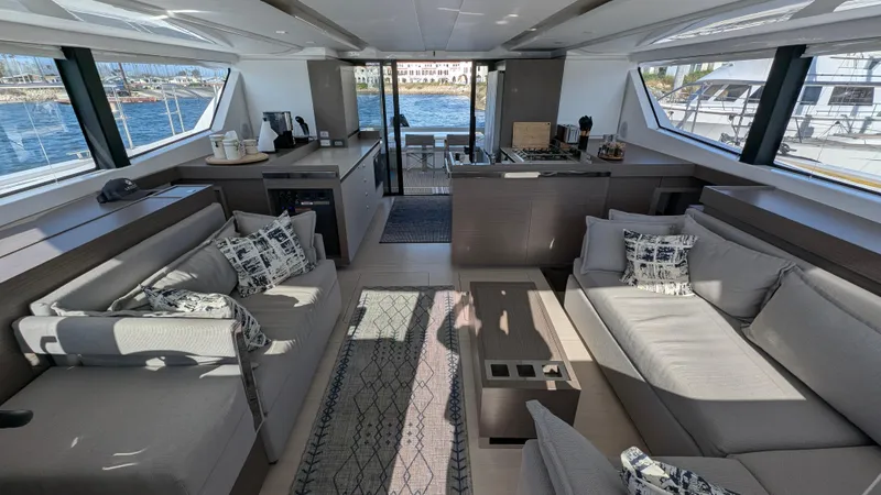 Hamlet Yacht Photos Pics 