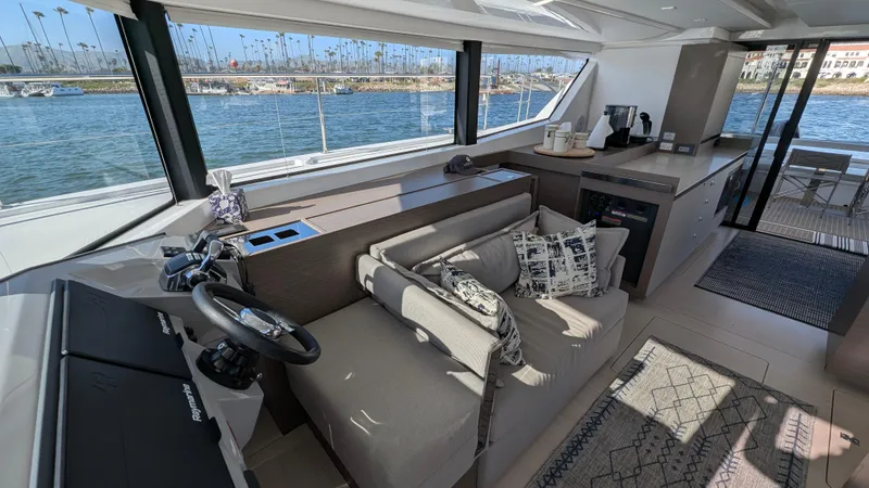 Hamlet Yacht Photos Pics 