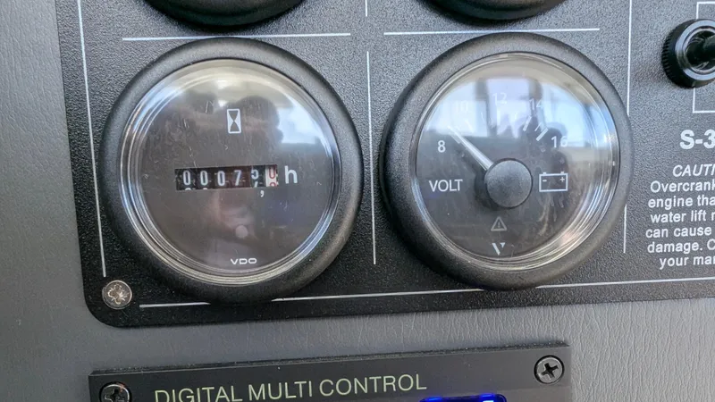 Hamlet Yacht Photos Pics 