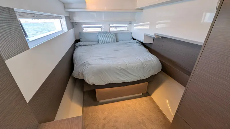 Hamlet Yacht Photos Pics 