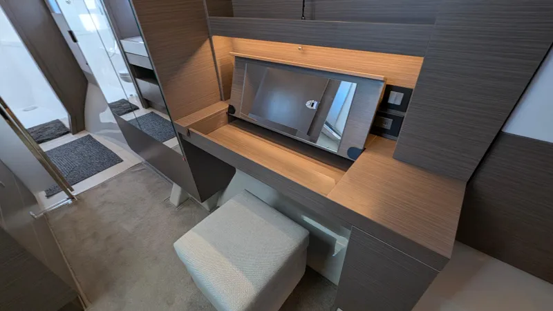 Hamlet Yacht Photos Pics 