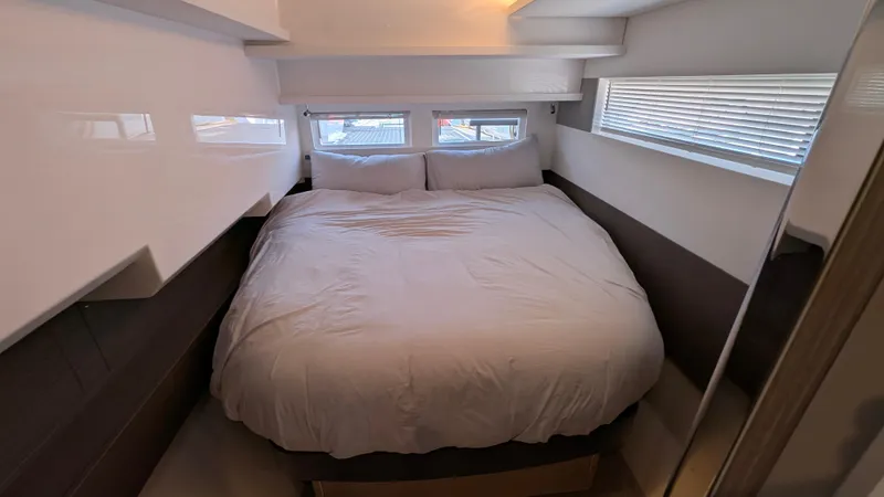 Hamlet Yacht Photos Pics 